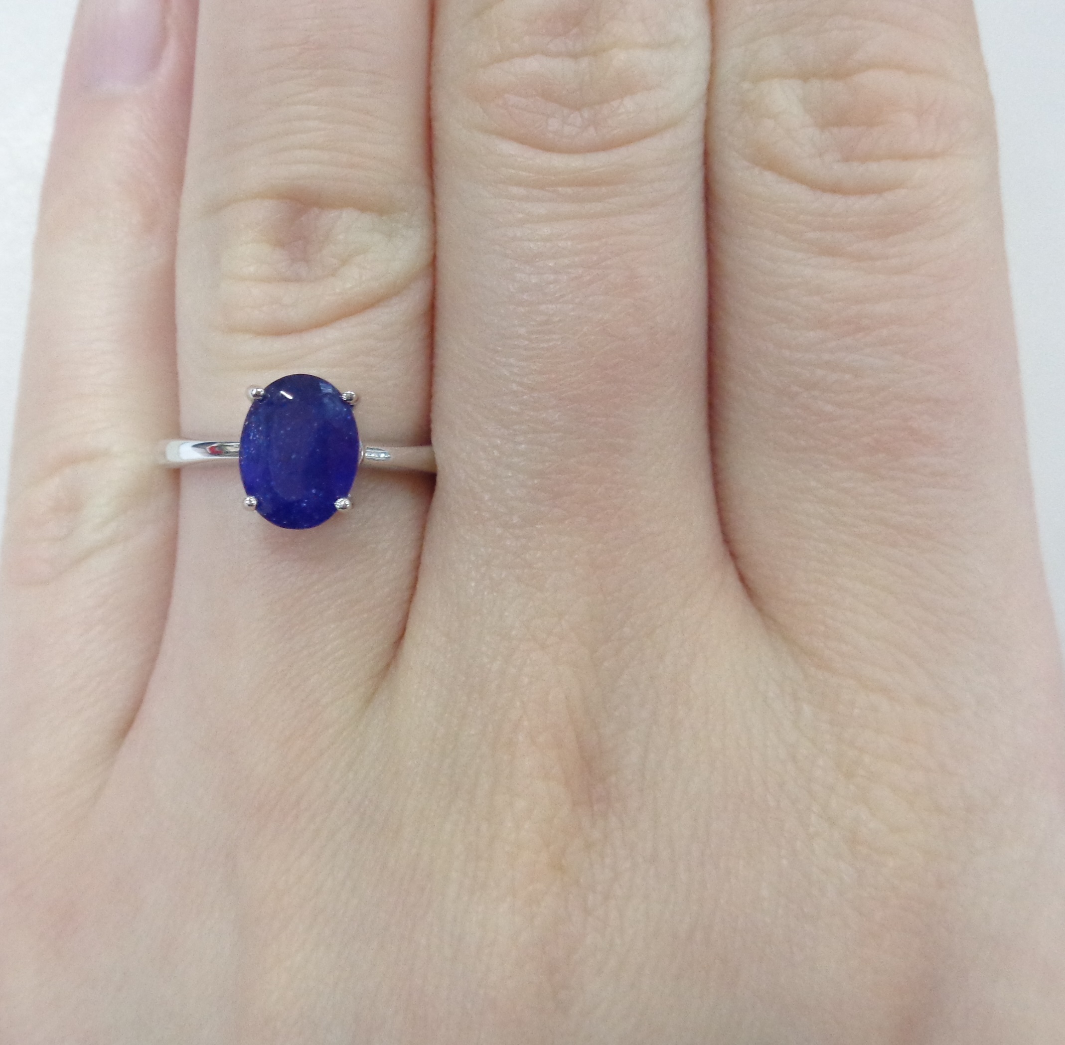 Серебряное кольцо с сапфиром